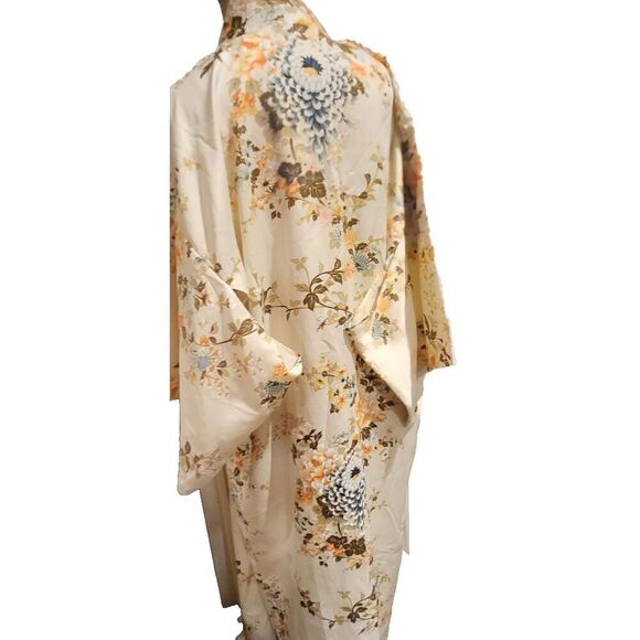 Vintage Kimono Made in Japan Pale Yellow Floral One Size - Picture 2 of 7